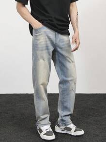 Manfinity Hypemode Celana Jeans Denim Pria Warna Terang dengan Desain Sobek yang Modis: Resleting Panjang dan Desain Sobek yang Bergaya - Light Wash - View 1