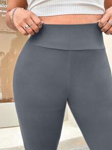 SHEIN EZwear Mallas ajustadas de 3/4 de longitud de talla grande en color gris carbón, estilo resort, para primavera/verano