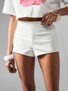 MISSGUIDED 量身打造高腰短褲 夏季度假風 修身城市正式中大腿長度 優雅洋裝短褲 側縫線細節設計 完美適用海灘婚禮 - 白色 - 查看 4