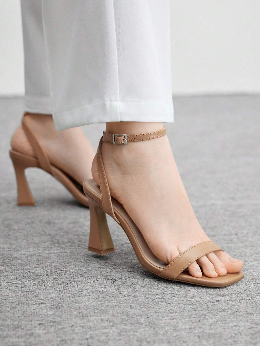 CUCCOO BIZCHIC 女士休闲舒适驼色PU绑带方头高跟凉鞋 - 駝色 - 查看 1