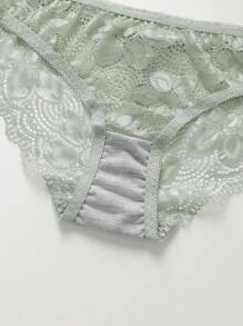 Ensemble de lingerie en dentelle (avec armature, culotte triangulaire)
