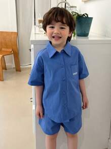 DAZY 2 Stücke Kleinkind Jungen lässiges, weites Kurzarmshirt mit Buchstabenaufdruck und kurze Hose Set, Sommer
