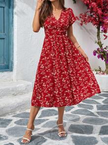 SHEIN Clasi 夏季休闲褶皱口袋碎花连衣裙