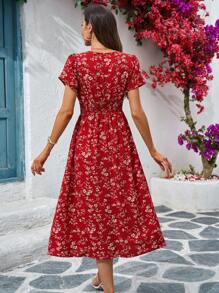 SHEIN Clasi 夏季休闲褶皱口袋碎花连衣裙