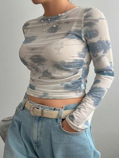 Dazy Plus 大码扎染不对称图案圆领透视修身短款女式上衣，秋季长袖女式上衣印花T恤