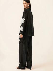 Aveloria Rosie Women Two Pieces Outfits For Daily Wear Elegant Fashionable Style - Black and White - View 6