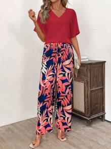 SHEIN Clasi Conjunto de 2 piezas con estampado amarillo: Camiseta de manga corta de cuello en V de unicolor y pantalones largos, de moda para el verano