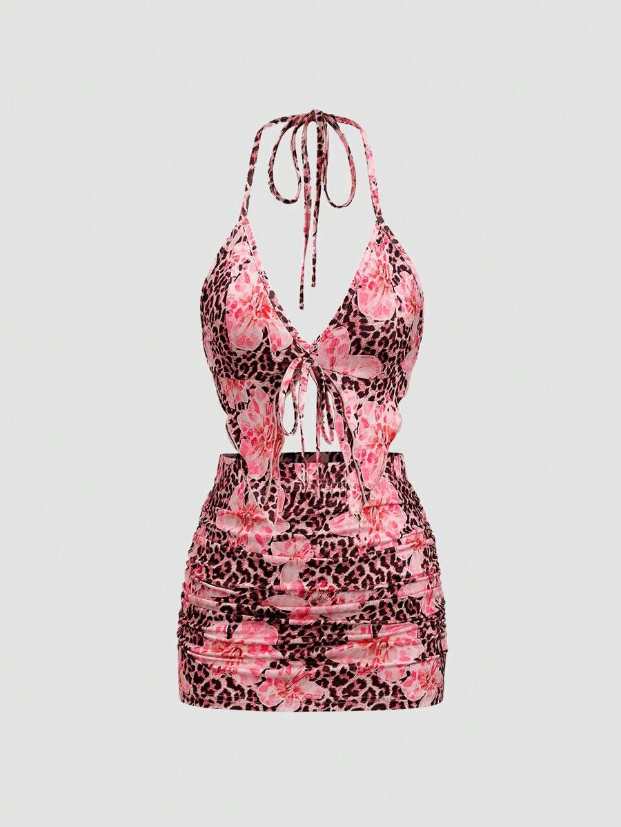 EgrlEra 2 件豹纹花卉印花 V 领露背吊带短款上衣和荷叶边不对称下摆迷你裙套装，性感时尚的设计，适合春夏季休闲、度假和派对场合