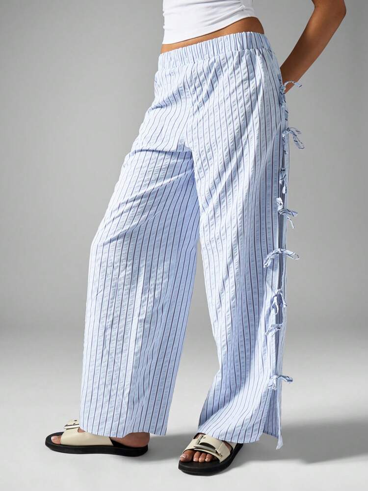MISSGUIDED Bow Tie Detail Stripe Trousers