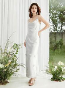 SHEIN LUNE Robe longue droite à encolure dégagée sans manches, taille cintrée avec couches, imprimé floral mélangé minimaliste avec glands. Convient pour les vacances et la plage. - Blanc - Voir 4