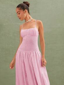 L'Amorae Vestido maxi fluido y smocked con detalles elegantes de encaje