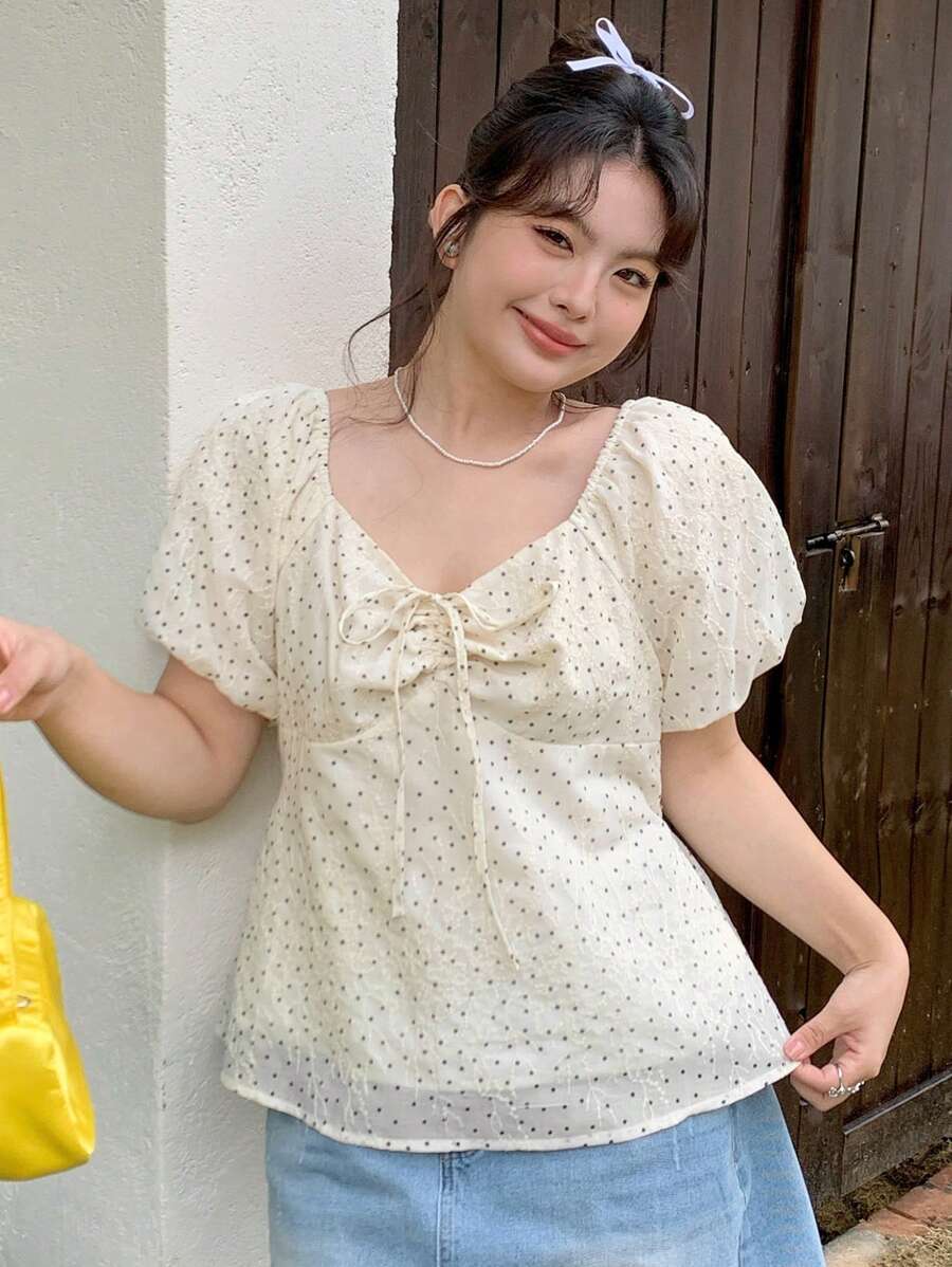 Dazy Plus 大码波点露肩系带腰身两件套优雅短袖衬衫娃娃衫度假装女装 - 杏色 - 查看 1