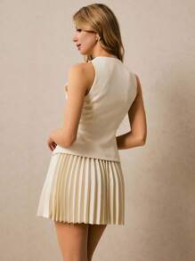 Poéselle 2 件套：女士金属 3D 花卉装饰单排扣背心和褶皱迷你裙 - 杏色 - 查看 4