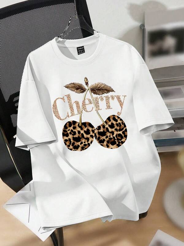 SHEIN EZwear Tricou lejer cu mânecă scurtă, cu imprimeu leopard și cireșe, pentru mărimi mari, de vară