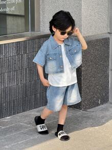 SHEIN 3 Stücke/Set Mode Jungen Outfit: Washed Blau Denim Jacke, Weißes Rundhals Kurzarm T-Shirt, Lässige Washed Blau Denim Shorts Sommer Freizeitoutfit - Blau - Übersicht 3