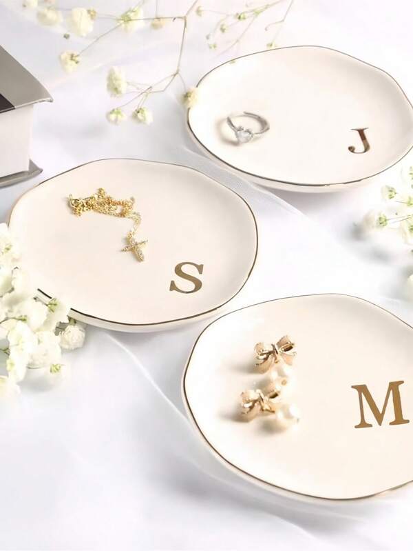 SHEIN 1PC Letters Pattern Ceramic Jewelry Tray, Asymmetrical Round Jewelry Storage Dish, Ring, Necklace, Earrings Collection Storage And Display, Wedding Souvenirs Gift For Wedding Souvenirs Valentine's Day Mother's Day