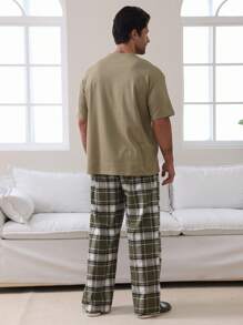 DAZY Conjunto de ropa de estar en casa para hombres con camiseta estampada con letras de colores múltiples para el verano