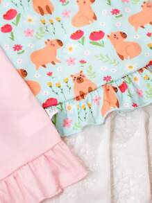 Robe de jeune fille douce, confortable et lisse en tissu ignifuge, avec un imprimé tout-sur-tout mignon et ludique de capybara de bande dessinée. Ourlet volant, sans manches, dos avec ouverture. Ensemble de 2 pièces rose et bleu - Multicolore - Voir 4
