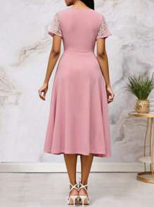 Women Lace Patchwork Round Neck Short Sleeve Dress - Pink - View 2