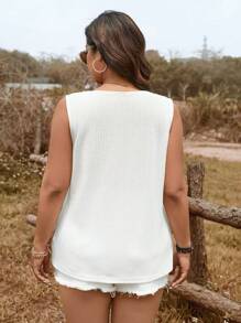 SHEIN LUNE Top de punto de cuello cuadrado de tirantes con fruncidos en la cintura alta, diseño minimalista casual de punto acanalado, color blanco talla grande