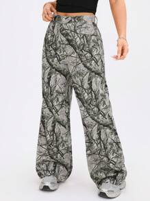 SHEIN EZwear Vollständig bedruckte, locker geschnittene, modische Jeans mit Tascheneinsätzen