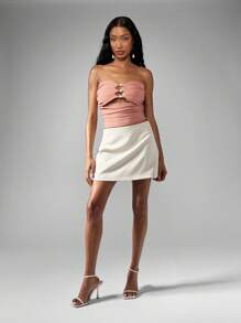 MISSGUIDED Strapless Bandeau Crop Top With Pearl Button Detail Summer Beach Club Party Elegant Ruched Tube Top Festival Concert Dance Wear - Dusty Pink - View 3