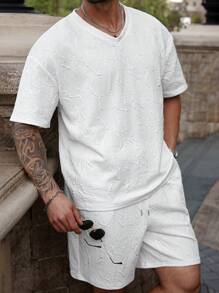 Manfinity Homme 加大码男士纯色纹理面料短袖T恤和口袋短裤套装男士T恤套装男士两件套男士夏季服装男士T恤套装休闲加大两件套男士