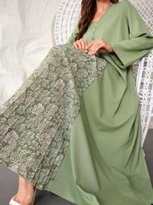 SHEIN Lacomfia Traditional Print Patchwork Pleated Loose Arabic Style Dress, Modest - Green - View 6