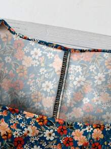 SHEIN LUNE Plus Size Ditsy Floral Casual Shirt, Minimalist Design Suitable For Summer - Multicolor - View 3