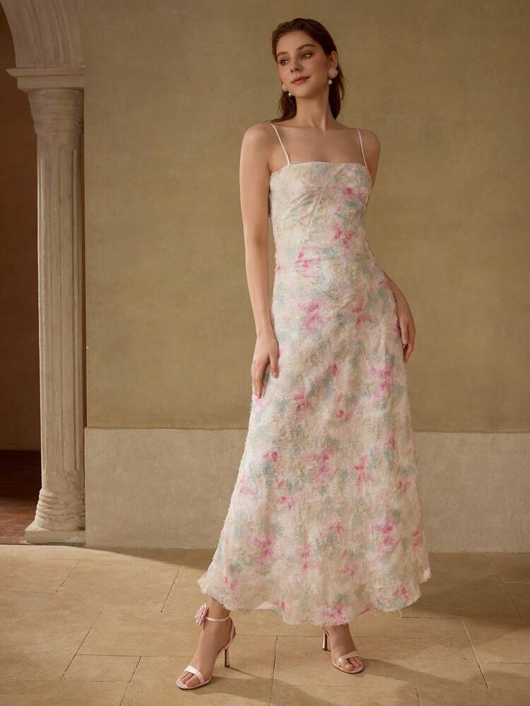 ROBE À BRETELLES SPAGHETTI LACÉE TENUE FEMME