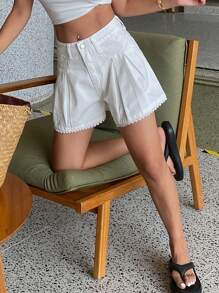 Livesso 女士夏季褶皱荷叶边牛仔短裤，可爱休闲风格 - 白色 - 查看 3