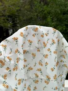 SHEIN EZwear Plus Size Summer Vacation Ditsy Floral Backless Jumpsuit - Yellow - View 6