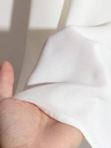 SHEIN LUNE Débardeur blanc élégant à col V brodé en forme de H pour femmes grandes tailles - Blanc - Voir 5