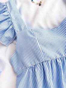 SHEIN 少女度假方领宽松娃娃装上衣，蓝色花卉方领荷叶袖娃娃装上衣/可爱/优雅/ - 藍白色 - 查看 5