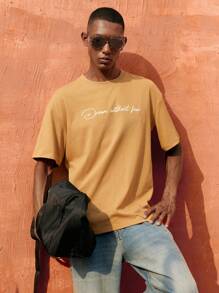 Maija 2025夏季新款音乐节派对毕业典礼海滩度假早午餐邮轮穿搭波西米亚复古街头风宽松简约休闲印花T恤，芥末黄男士款 - 棕色 - 查看 1
