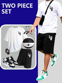 SHEIN Set de 2 piezas de camiseta blanca casual deportiva con estampado en inglés y pantalones cortos negros con estampado en inglés, adecuado para trajes de niño adolescente. Apropiado para fiestas, eventos, actuaciones, bodas, bautizos, ceremonias de apertura, uso diario, escuela, viajes, deportes y adecuado para las temporadas de primavera y verano.