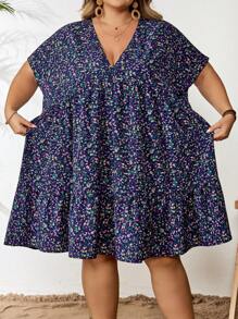 SHEIN CURVE+ Vestido de mujer talla grande de estilo de vacaciones de verano corto con estampado pequeño de flores morado para ir a la escuela, ropa de trabajo de maestras, vestidos de sol para mujer, atuendos de playa para mujer, vestidos de playa, atuendos de vacaciones en la playa, accesorios de playa, graduación, vestido para té - Azul - Ver 3