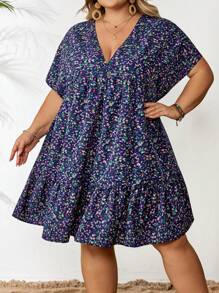 SHEIN CURVE+ Vestido de mujer talla grande de estilo de vacaciones de verano corto con estampado pequeño de flores morado para ir a la escuela, ropa de trabajo de maestras, vestidos de sol para mujer, atuendos de playa para mujer, vestidos de playa, atuendos de vacaciones en la playa, accesorios de playa, graduación, vestido para té - Azul - Ver 9
