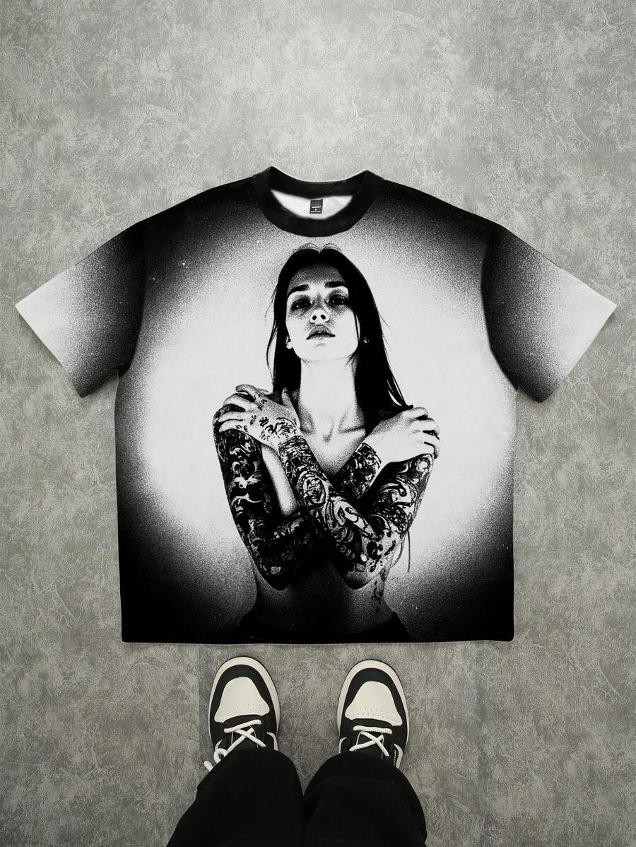 Manfinity ZONE917 Street Halo Gradient Sexy Woman Print T-Shirt - Multicolor - View 1