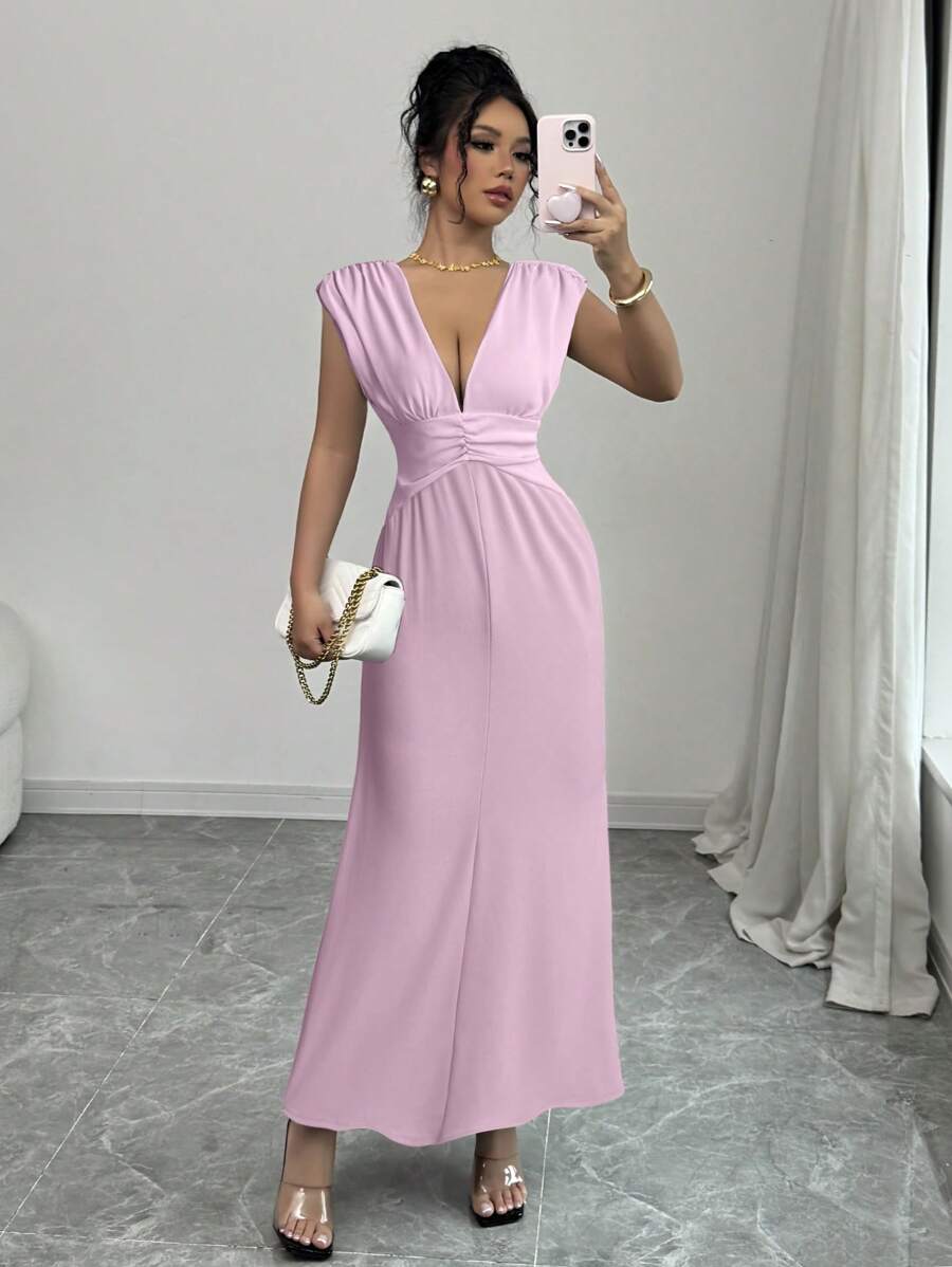 Elenzga Vestido de cóctel elegante y de alta gama para mujer con nuevo diseño de moda, sexy contraste de color negro y blanco, escote en V profundo, sin mangas, cintura fruncida y silueta esbelta en línea A