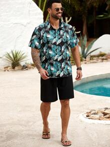 Manfinity RSRT Plus Size Men All-Over Print Short Sleeve Shirt & Pocket Shorts Set - Multicolor - View 5