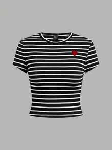 SHEIN EZwear 4 piezas Camisetas ajustadas y cortas de mujer de manga corta con cuello redondo, de estilo minimalista casual con diseños de corazón rojo, sólidos y rayas negras y blancas, versátiles, aptas para primavera y verano