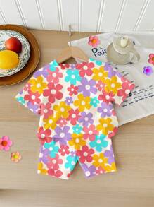 SHEIN Sparkle & Twirl, Cute Floral Cartoon Print, Young Girl Casual Round Neck Short Sleeve T-Shirt And Shorts 2 Pieces Set, Suitable For Summer - Multicolor - View 3