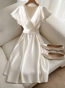 Franclia 女式优雅收腰荷叶边下摆白色夏季连衣裙