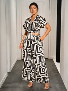 SHEIN Clasi Mono elegante y casual de manga corta con cuello en V y lazo delantero para mujer de talla grande, de estilo europeo versátil para ir a la oficina, vida diaria, viajes, actividades al aire libre, múltiples ocasiones, tela cómoda, gran valor - Negro - Ver 9