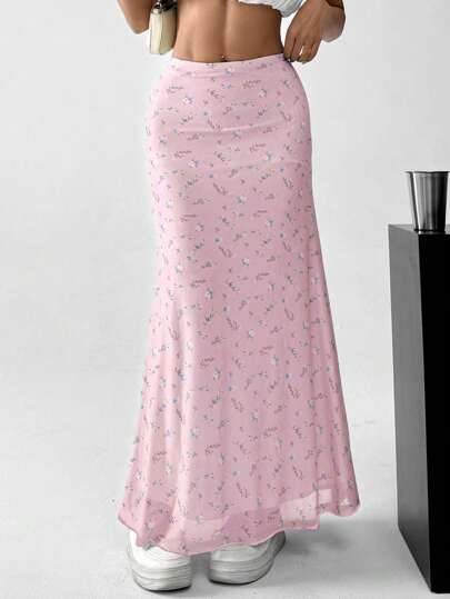 SHEIN EZwear Plus Size Blue Ditsy Floral Printed Mesh Skirt, Casual For Spring/Summer