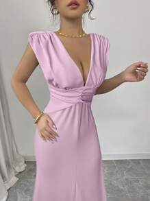 Elenzga Vestido de cóctel elegante y de alta gama para mujer con nuevo diseño de moda, sexy contraste de color negro y blanco, escote en V profundo, sin mangas, cintura fruncida y silueta esbelta en línea A