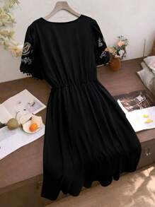 SHEIN LUNE Plus Size Embroidery Patchwork Tassel Casual Holiday Dress - Black - View 2