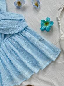 Sweetra 女士夏季新款蓝色刺绣衬衫，时尚不对称肩带荷叶边饰边，浅蓝色吊带背心上衣，半透明褶皱胸围，非常适合夏季海滩度假 - 藍色 - 查看 4