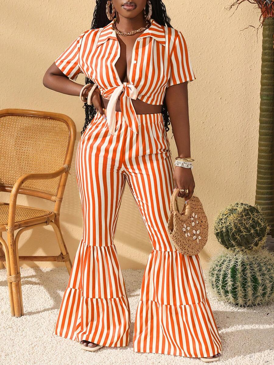 Slaydiva Bộ 2 món Xuân/Hè mới dành cho nữ - Áo crop top in sọc có cà vạt & chi tiết nhún bèo, kết hợp với quần ống rộng. Thích hợp cho lễ hội âm nhạc, lễ Phục sinh, Nashville, sinh nhật, tốt nghiệp, trang phục thường ngày, kỳ nghỉ, du lịch du thuyền, bãi biển, tắm nắng - trái cam - Xem 1
